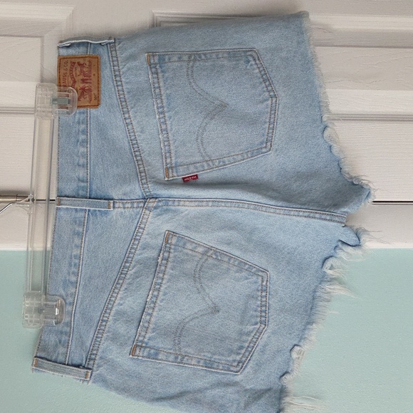 Levi's 501 Light Wash Distressed Denim Shorts W31 - Picture 10 of 13